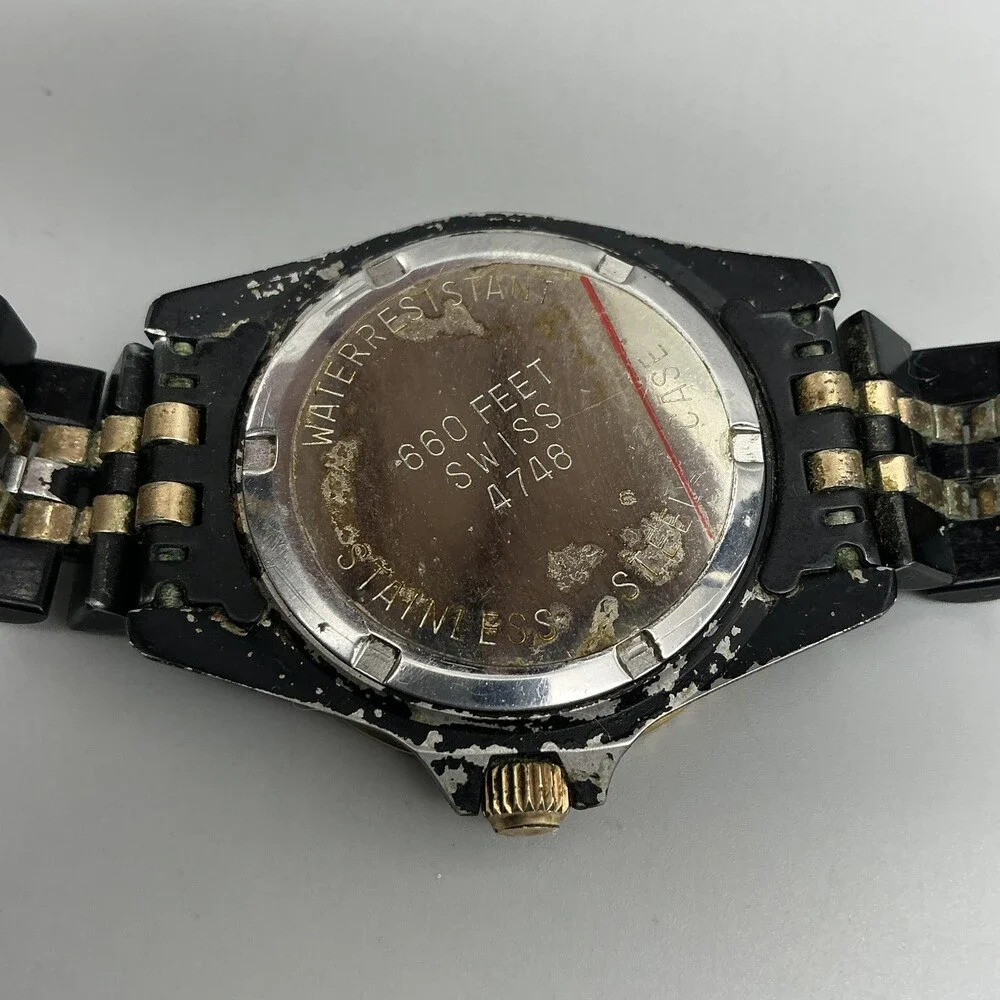 Alfex 4748 Diver Mens Watch 37mm Black Gold Tone Date 200m New Battery 7.25